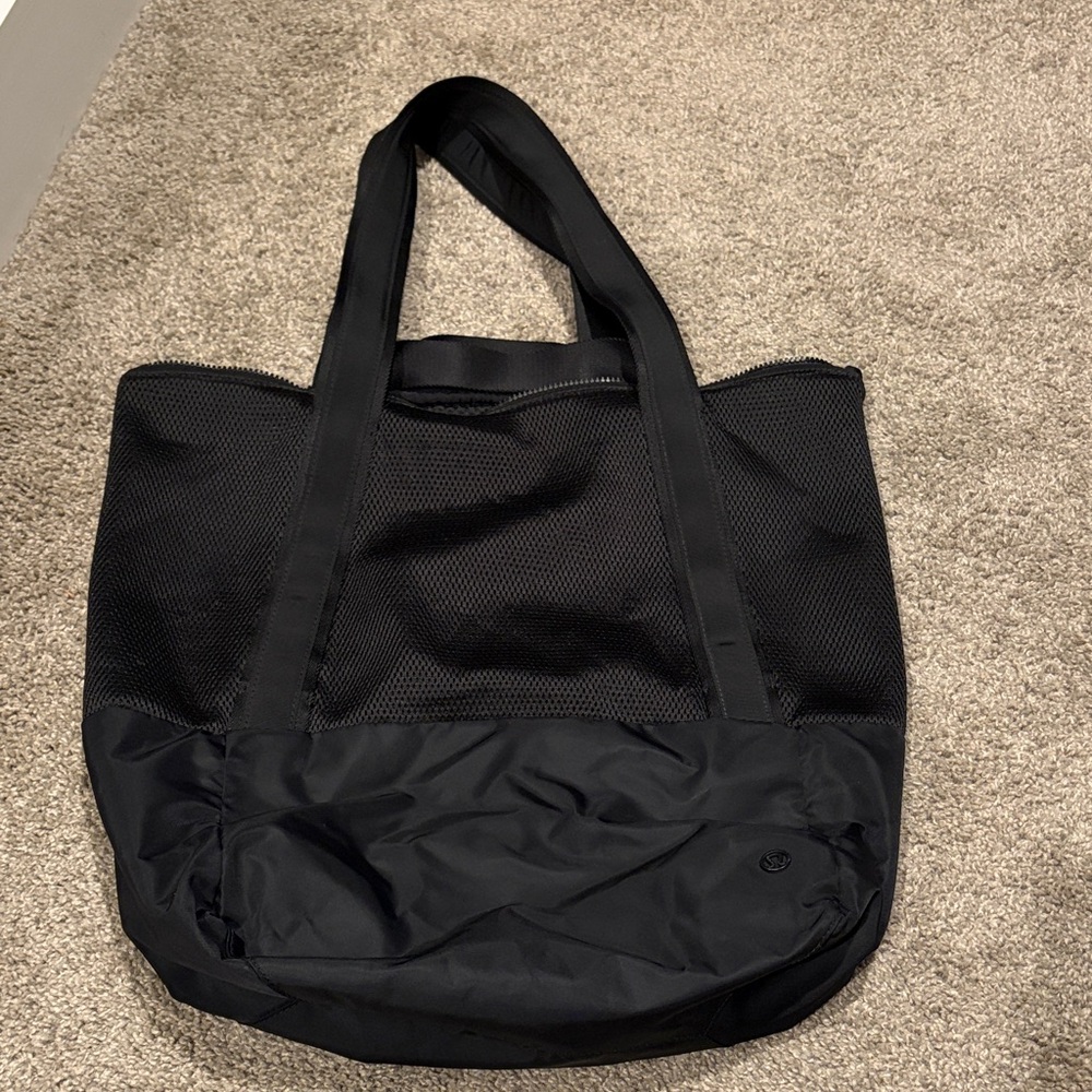 Black Lululemon Mesh & Nylon Tote Yoga Bag